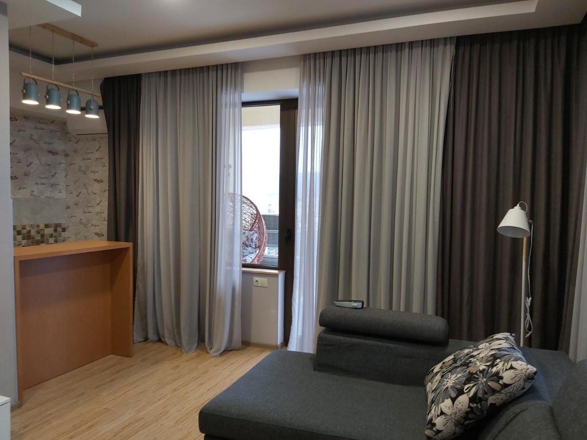 Veranda Tiflis Exterior foto